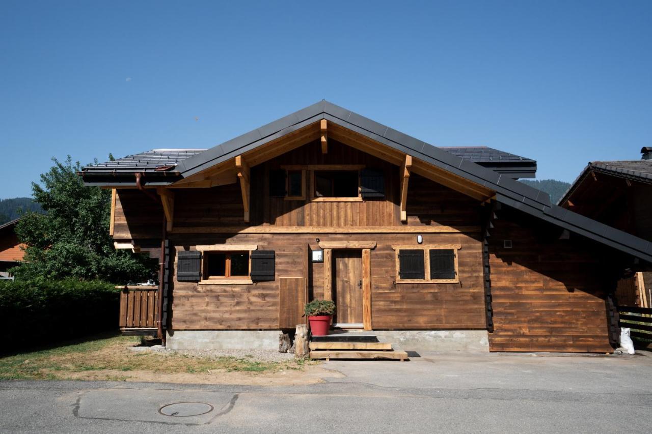 Le Petit Chalet De Montriond Buitenkant foto
